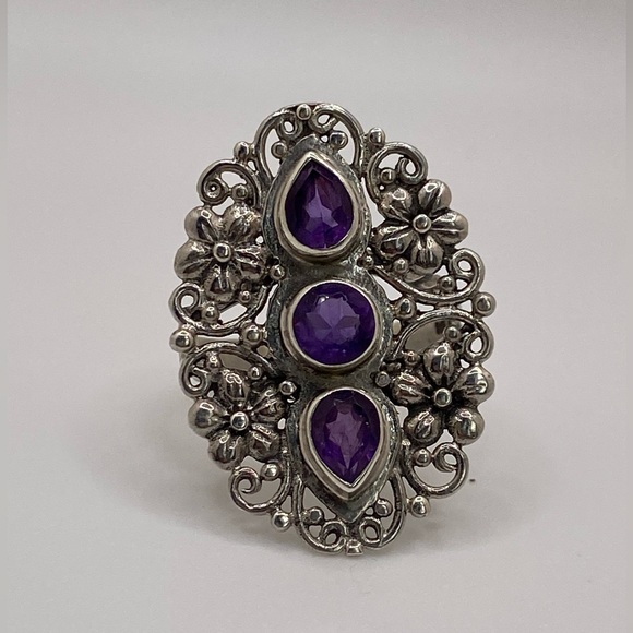 Sterling silver amethyst ring - Picture 1 of 5